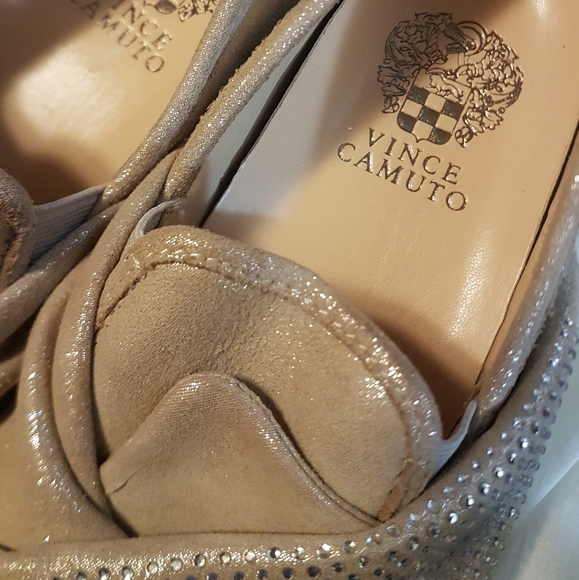 VINCE CAMUTO VC-BARITA SZ 6M TAN METALLIC SUEDE LOOK BLING SlipOn Sneaker - Picture 13 of 17